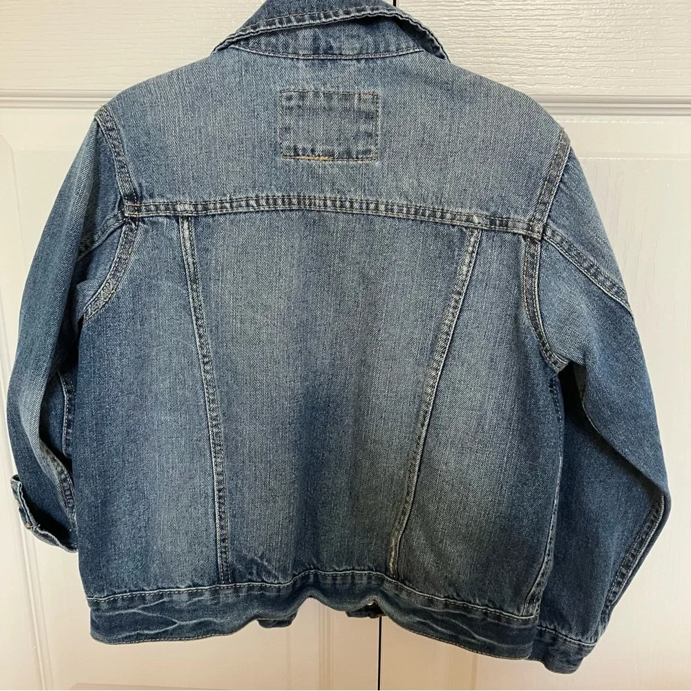 CHILDREN’S PLACE Unisex Blue Denim Jacket.           Size M/M-7/8